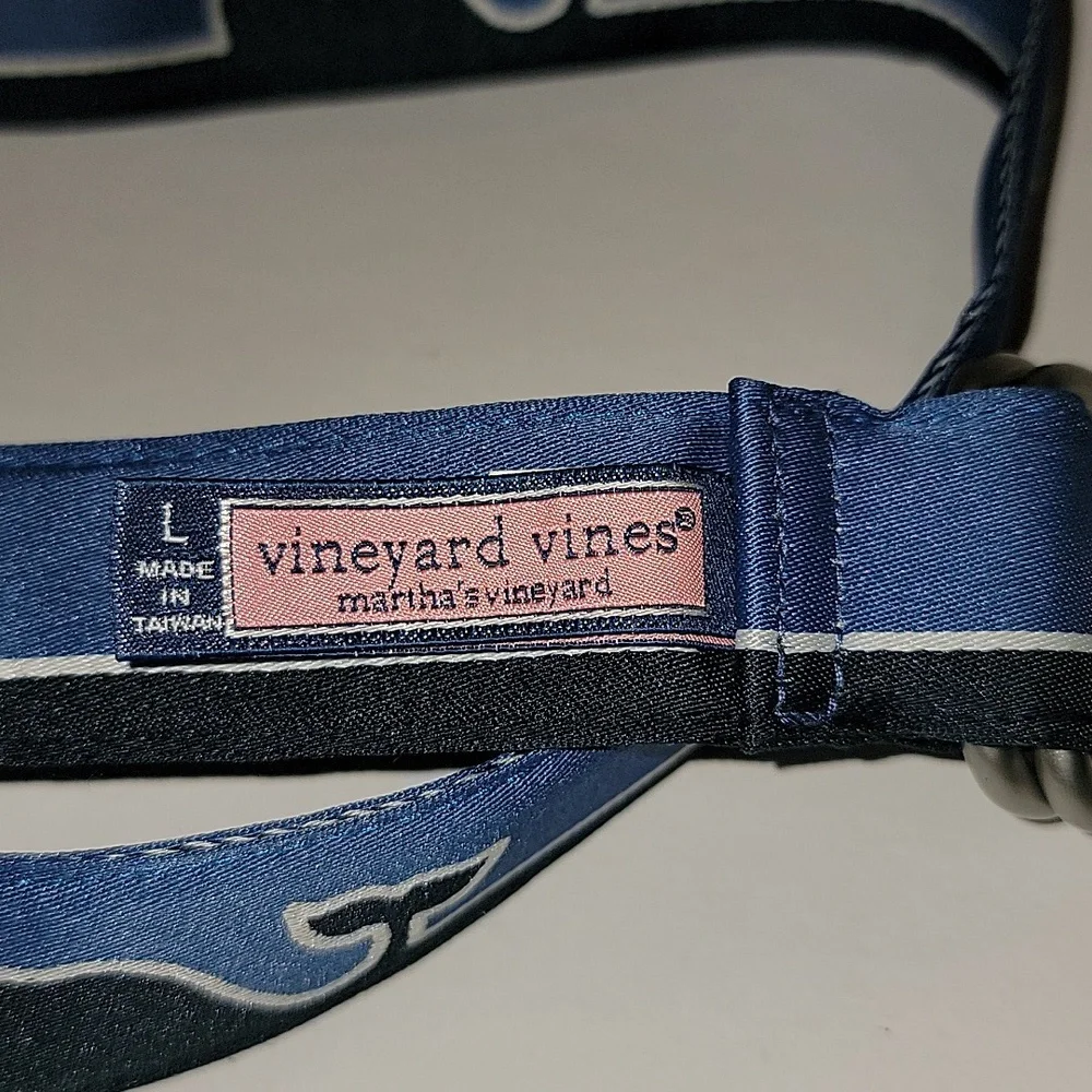 VINEYARD VINES BOY'S BLUE WHALE LINE D-RING BELT.